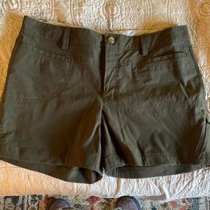 Athleta Dark Green Hiking Shorts Like New